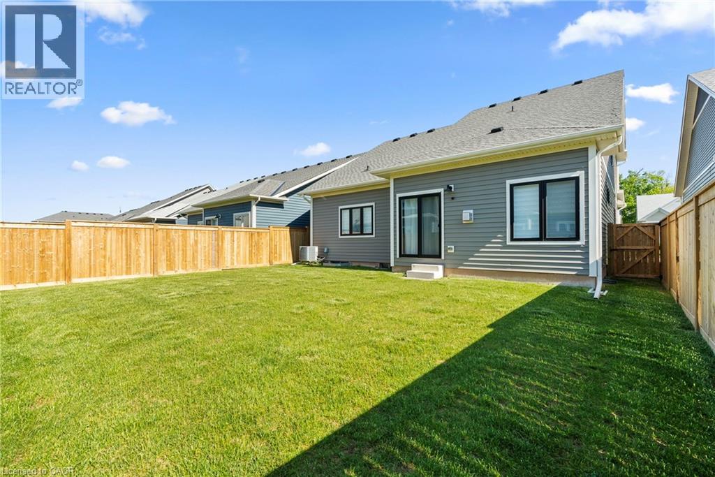 26 Beachwalk Crescent Property Photo 43