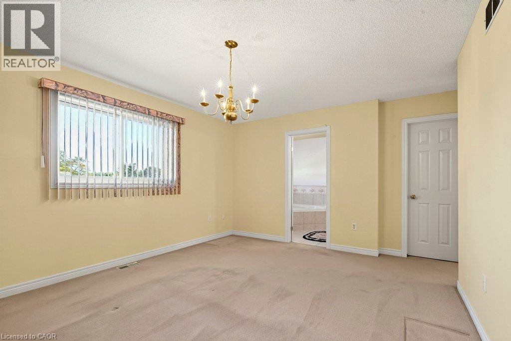 13 Chianti Crescent Property Photo 17