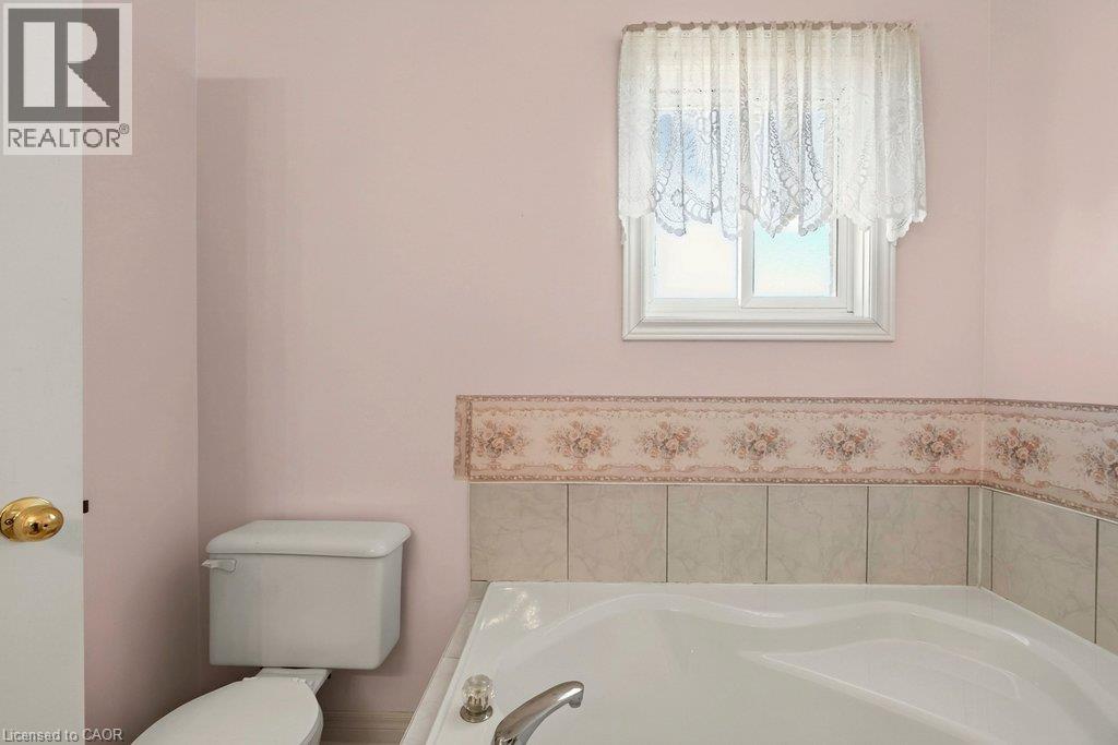 13 Chianti Crescent Property Photo 20