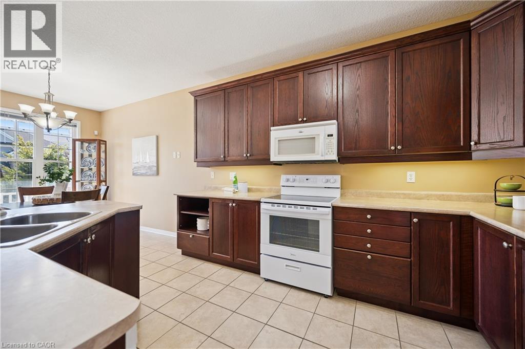 27 Triller Avenue Property Photo 11