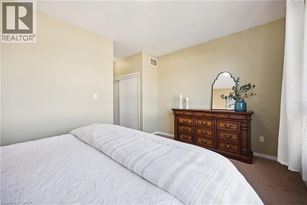 27 Triller Avenue Property Photo 21