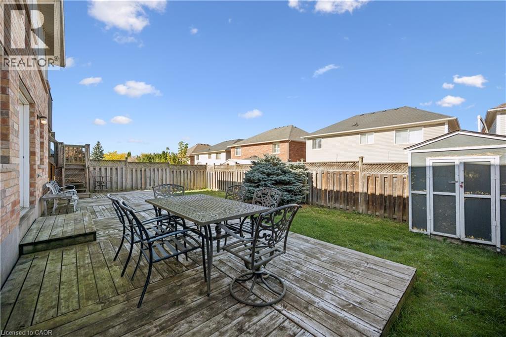 27 Triller Avenue Property Photo 35