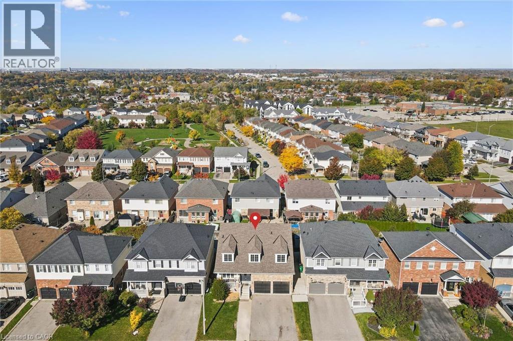 27 Triller Avenue Property Photo 44