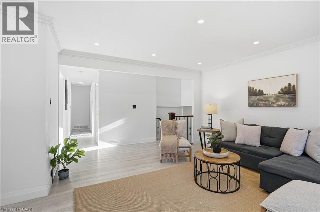 84 Elgar Avenue Property Photo 8