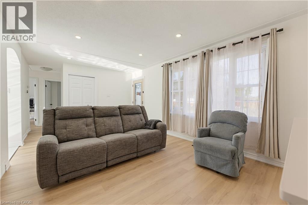 49 George Street Property Photo 3