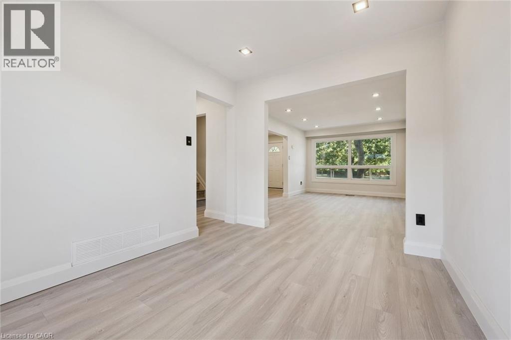 5475 Lakeshore Road Unit# 107 Property Photo 9