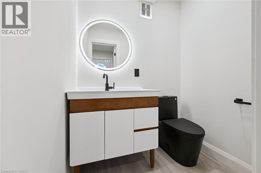 5475 Lakeshore Road Unit# 107 Property Photo 14