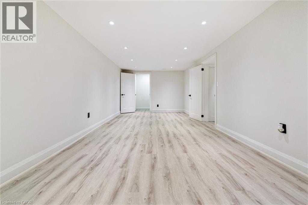 5475 Lakeshore Road Unit# 107 Property Photo 28