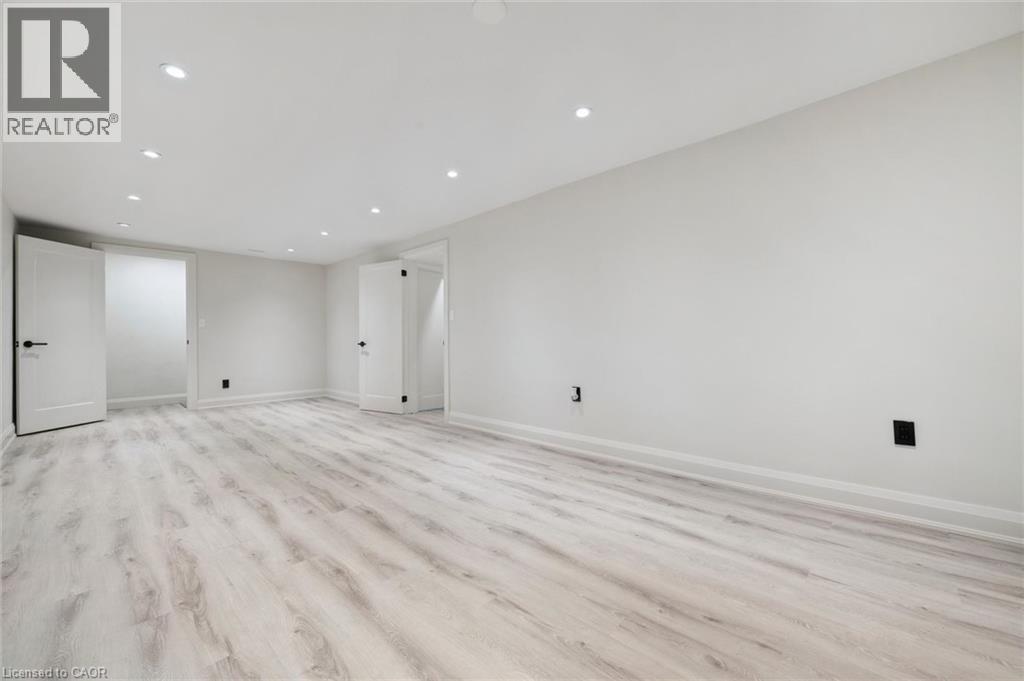 5475 Lakeshore Road Unit# 107 Property Photo 29
