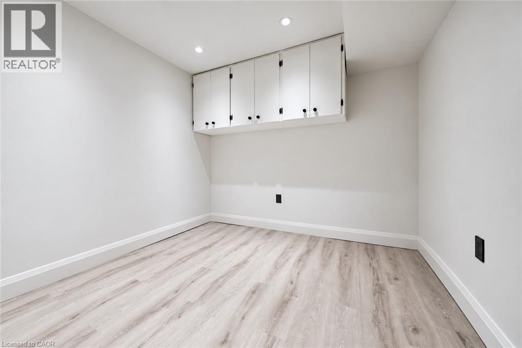 5475 Lakeshore Road Unit# 107 Property Photo 33