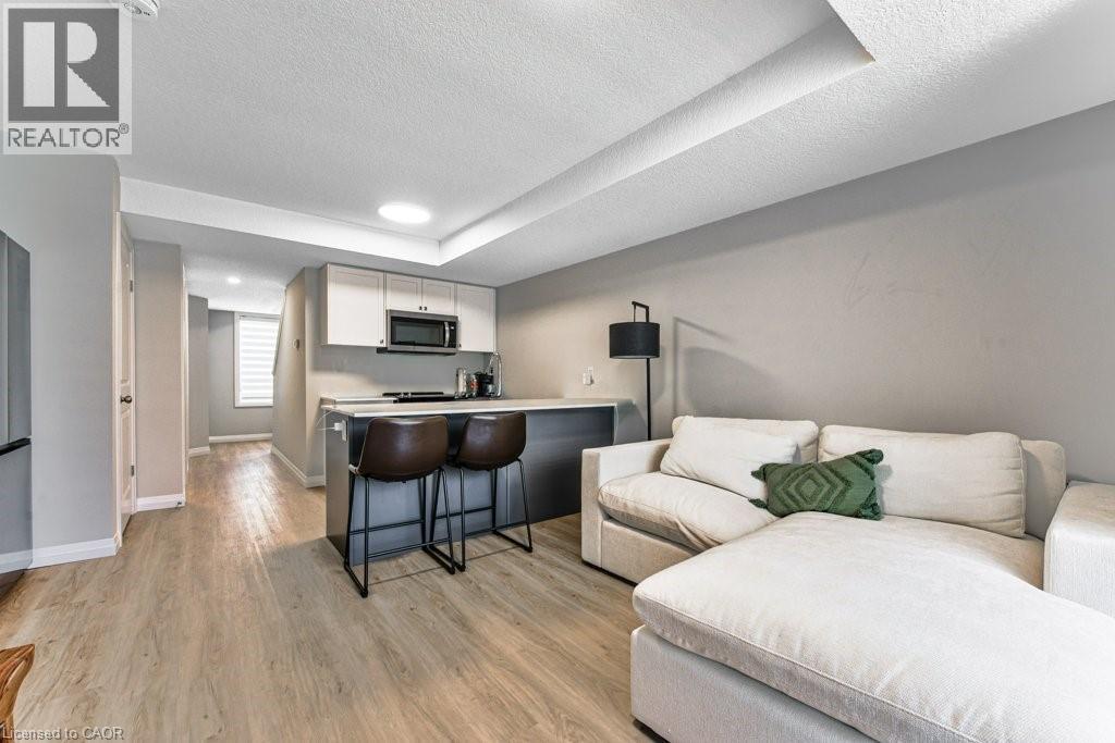 410 Northfield Drive Unit# B11 Property Photo 5