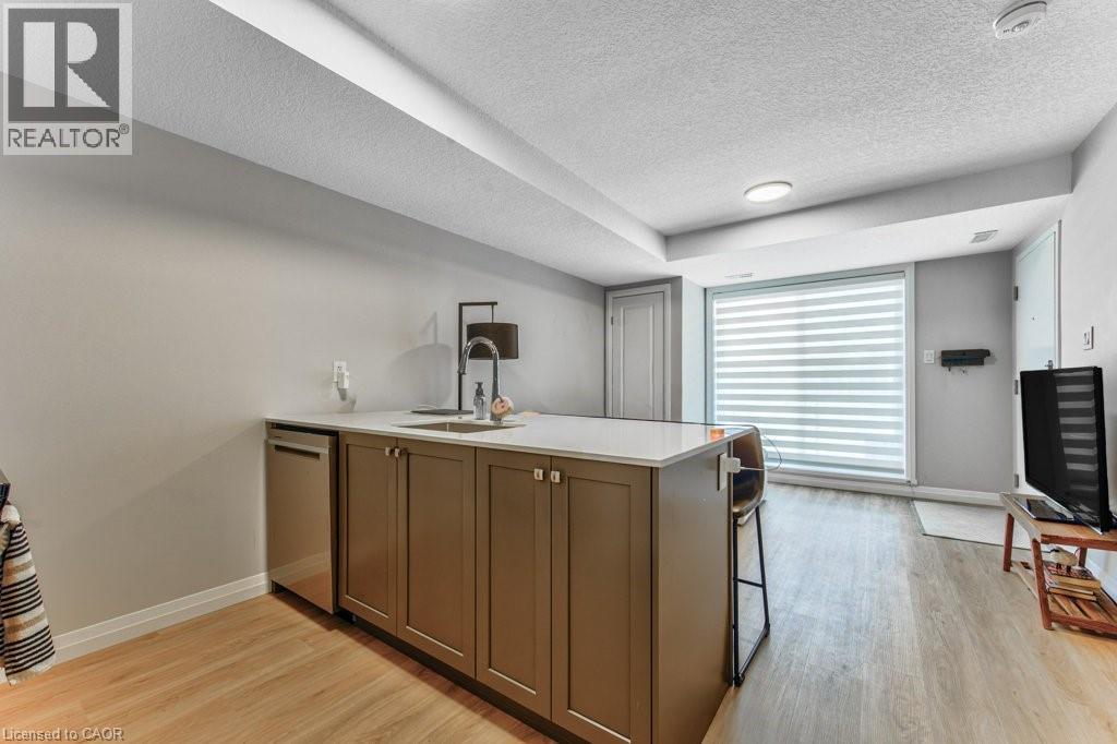 410 Northfield Drive Unit# B11 Property Photo 8