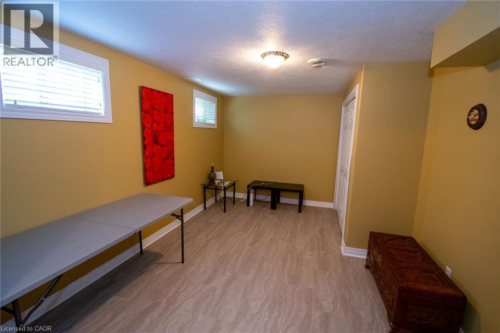 124 Forest Street E Property Photo 20