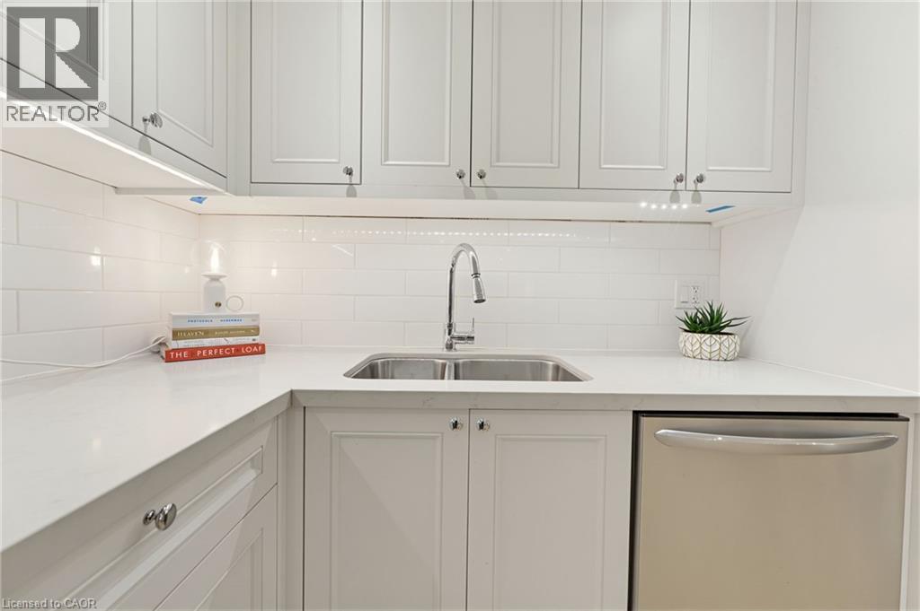 212 Stadacona Avenue Property Photo 30