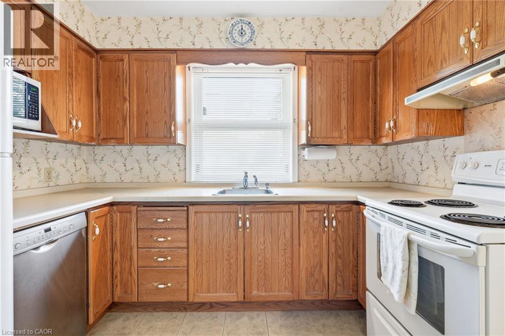 2117 Maplewood Drive Property Photo 11