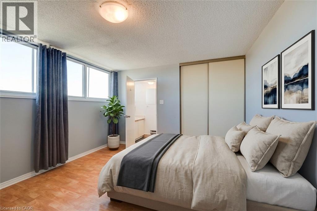 375 N King Street N Unit# 1102 Property Photo 8