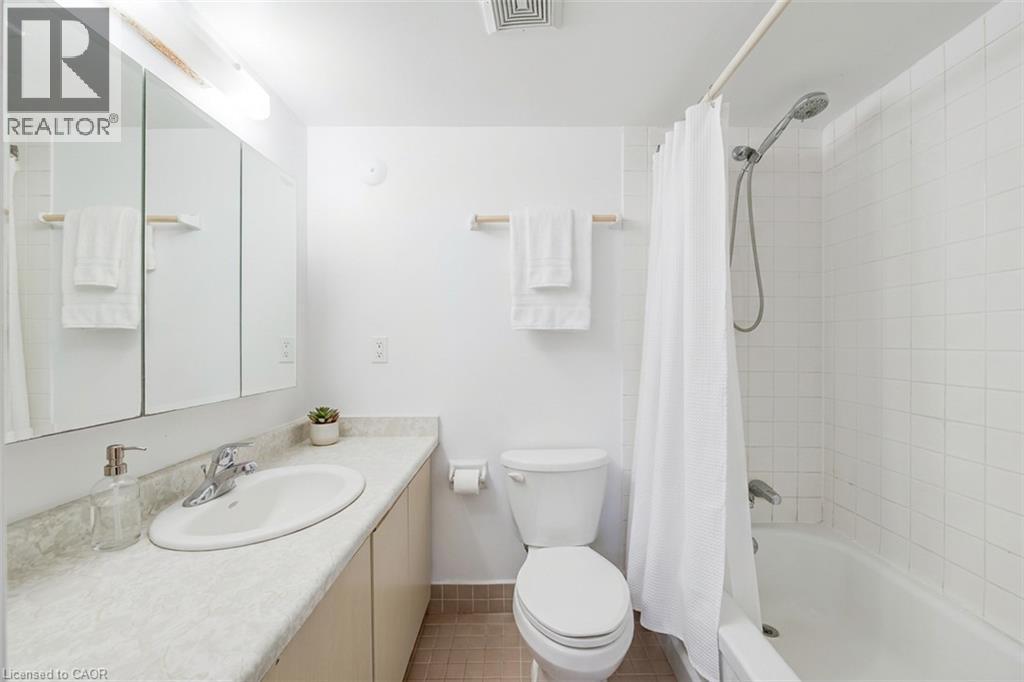 375 N King Street N Unit# 1102 Property Photo 11