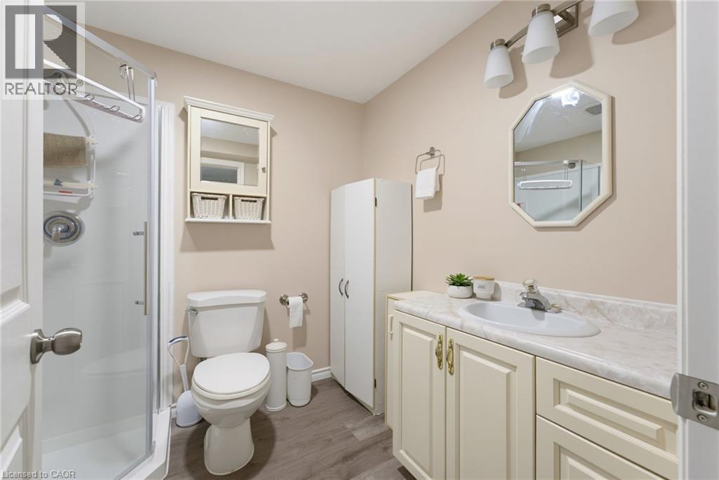 934 Zeller Crescent Property Photo 19