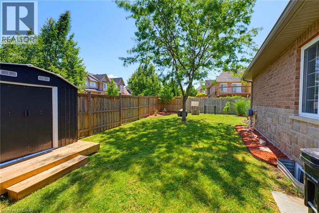 934 Zeller Crescent Property Photo 25