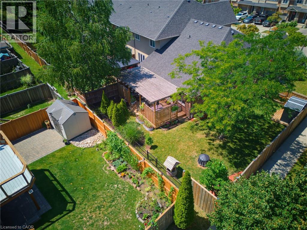 934 Zeller Crescent Property Photo 26