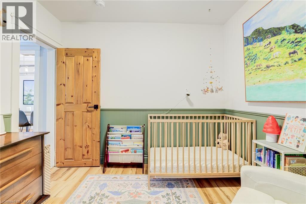 175 Rosslyn Avenue S Property Photo 21