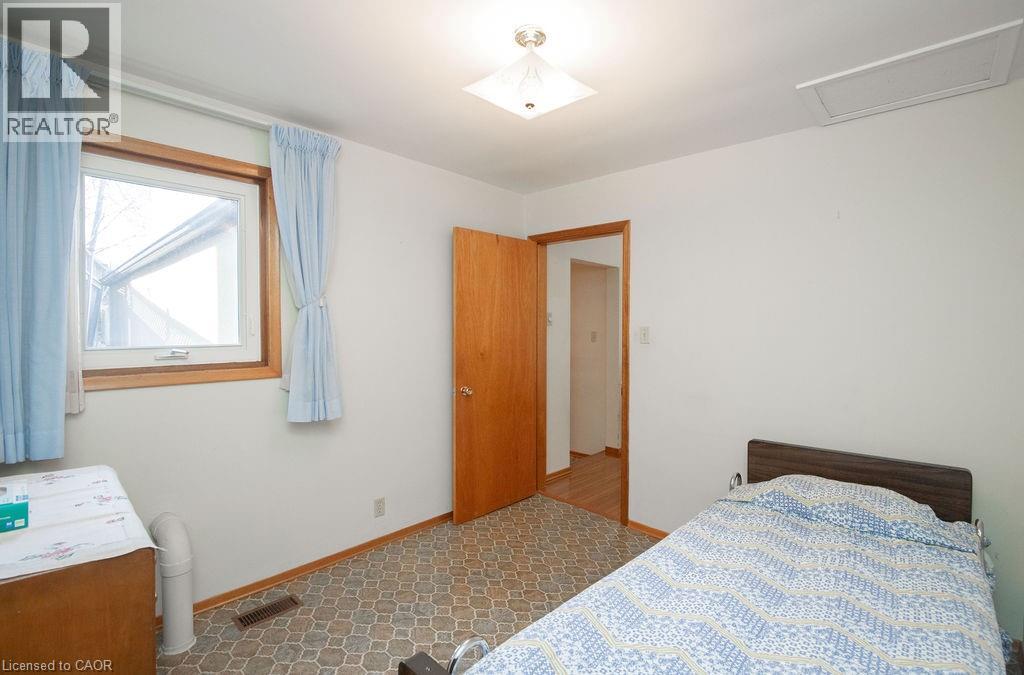91 Pearl Street N Property Photo 20