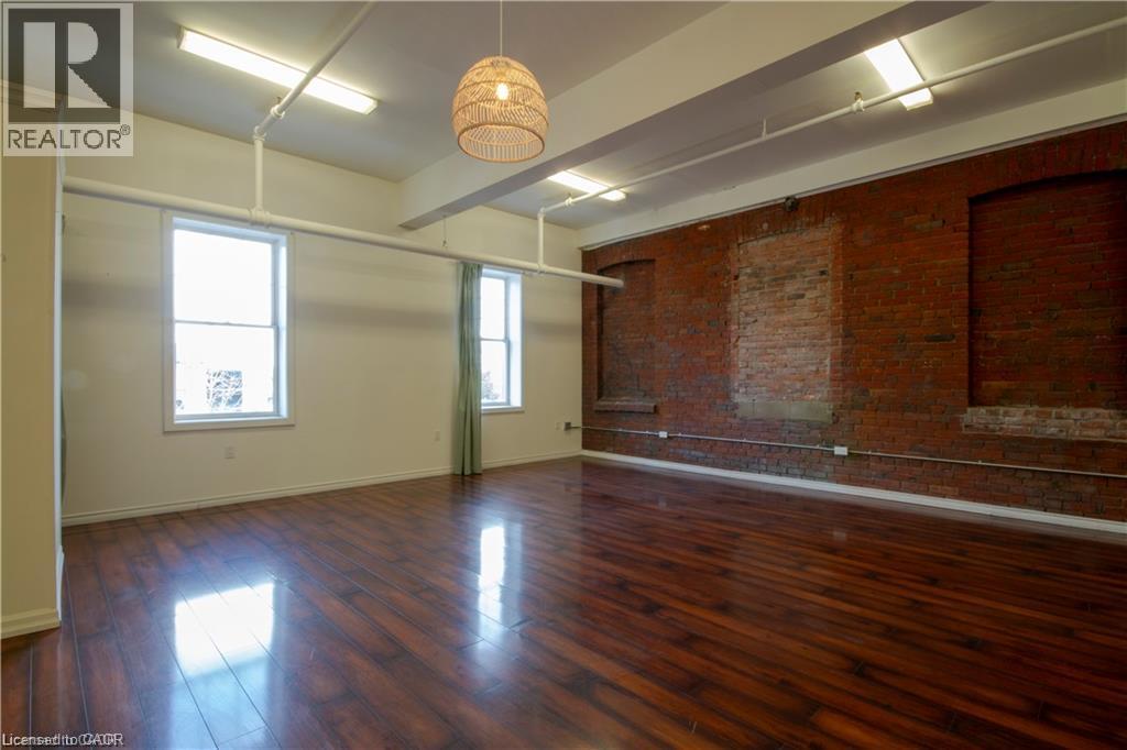 15 Wellington Street N Unit# 201 Property Photo 12
