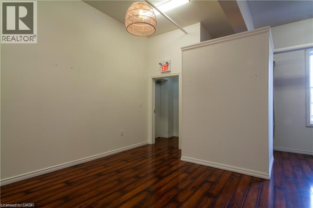 15 Wellington Street N Unit# 201 Property Photo 17