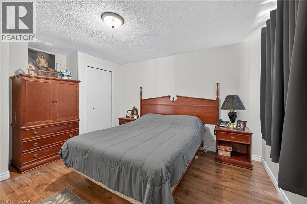 411 Queen Victoria Drive Property Photo 25