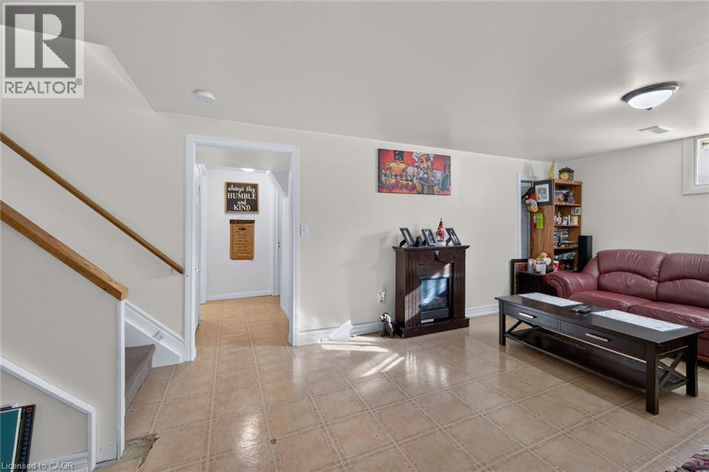 411 Queen Victoria Drive Property Photo 35