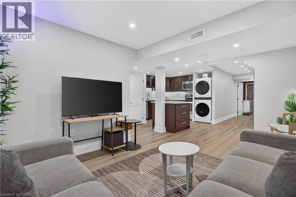 149 Essling Avenue Property Photo 34