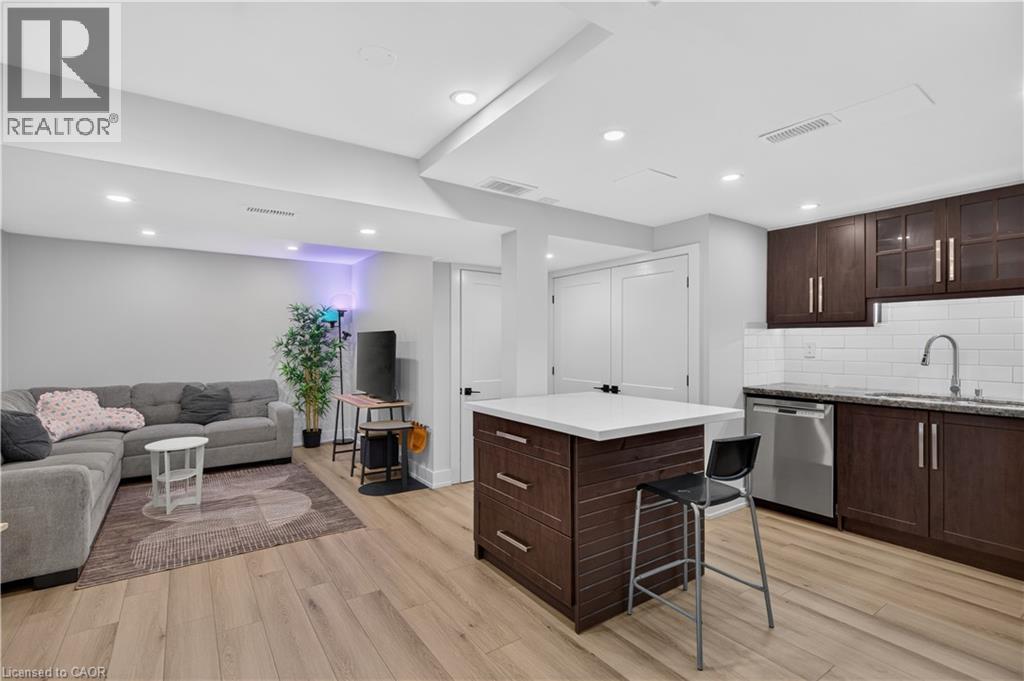 149 Essling Avenue Property Photo 37