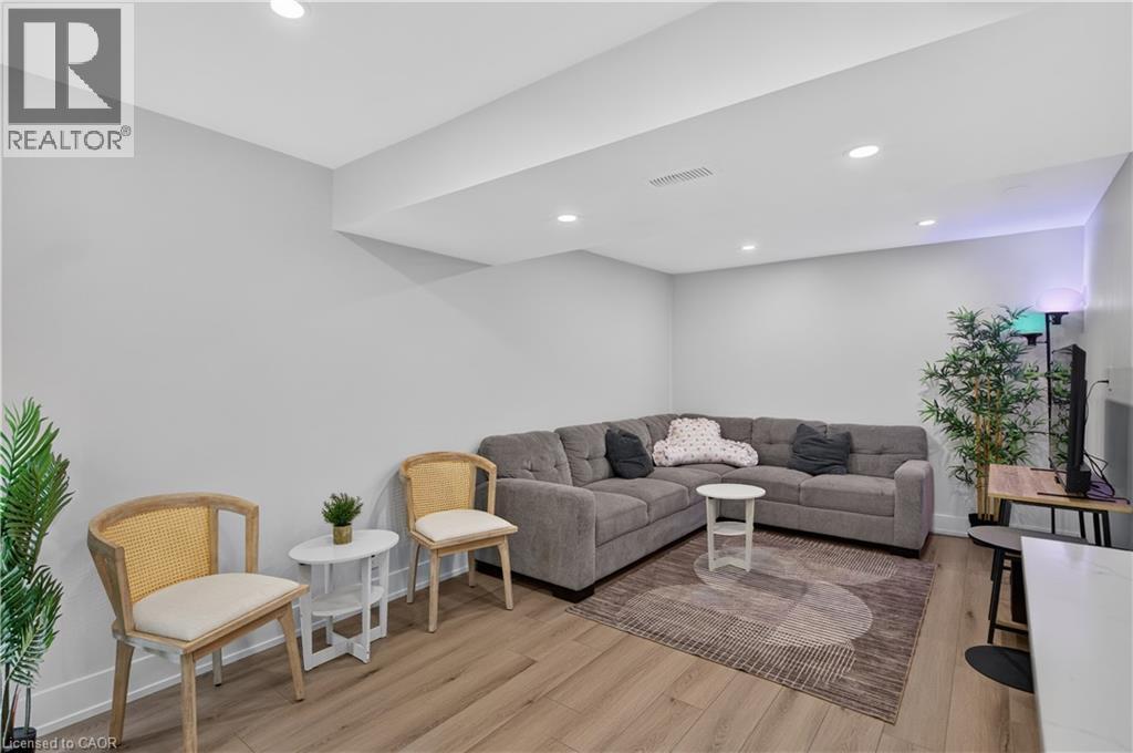 149 Essling Avenue Property Photo 41
