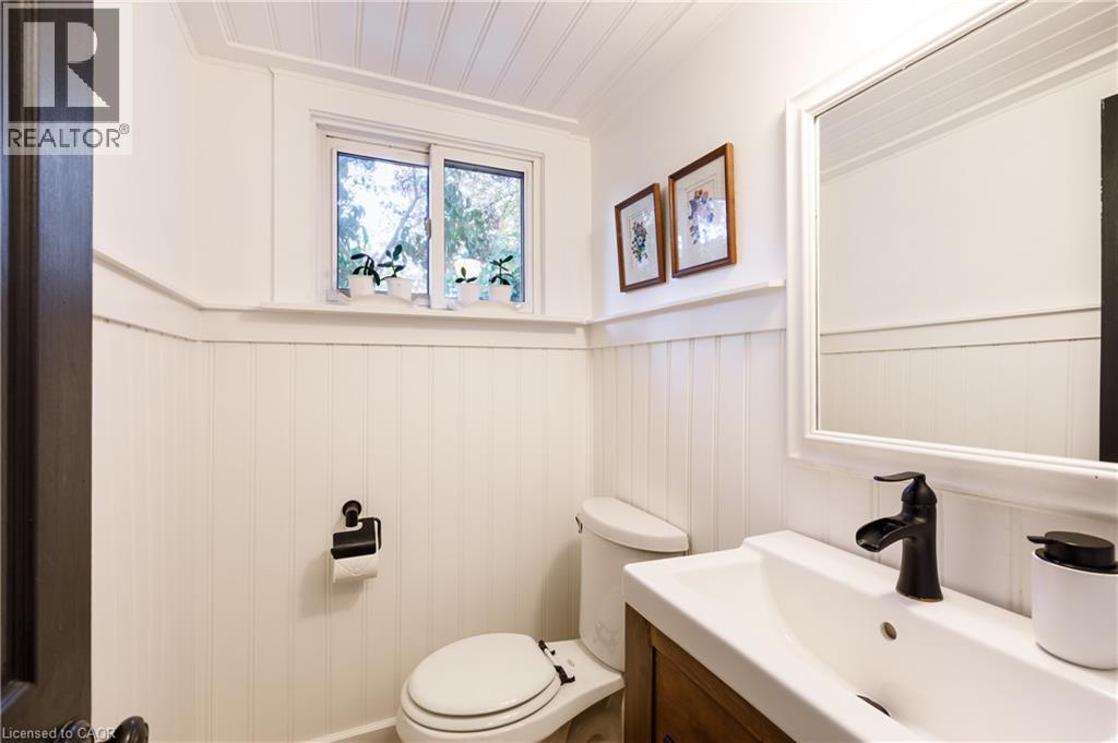 1323 Queen's Boulevard Property Photo 19
