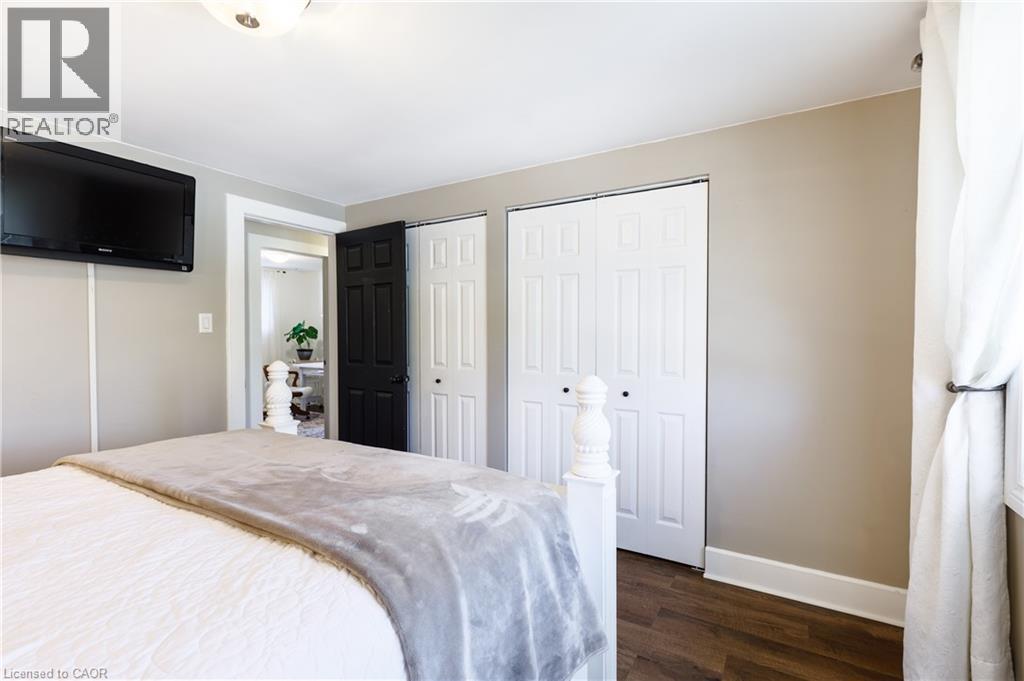 1323 Queen's Boulevard Property Photo 22