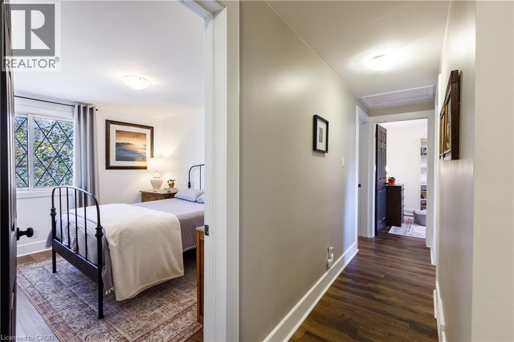 1323 Queen's Boulevard Property Photo 30