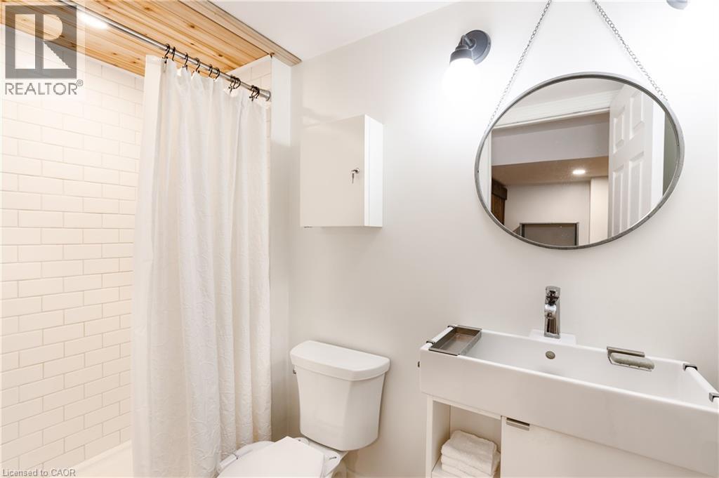 1323 Queen's Boulevard Property Photo 37