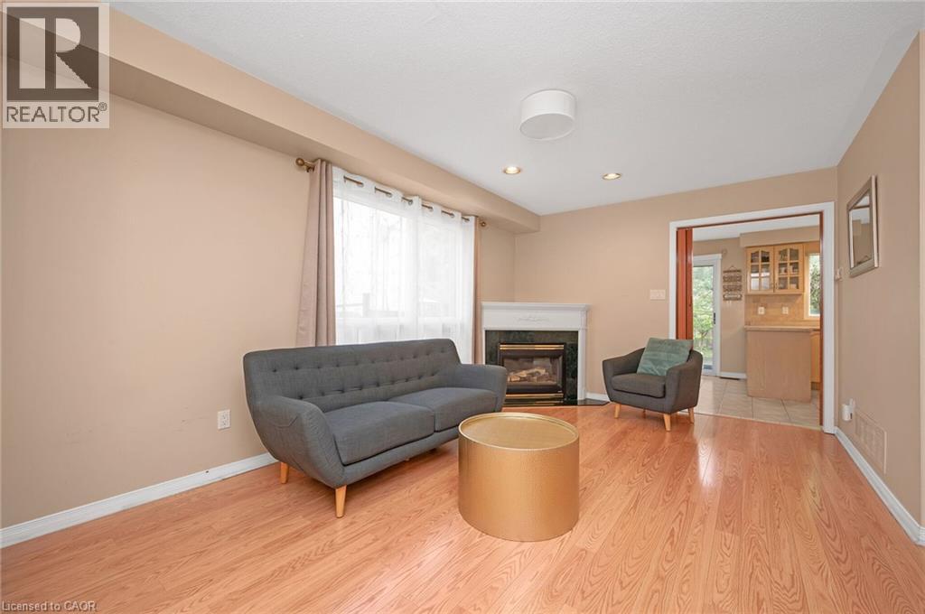 2189 Shorncliffe Boulevard Property Photo 6