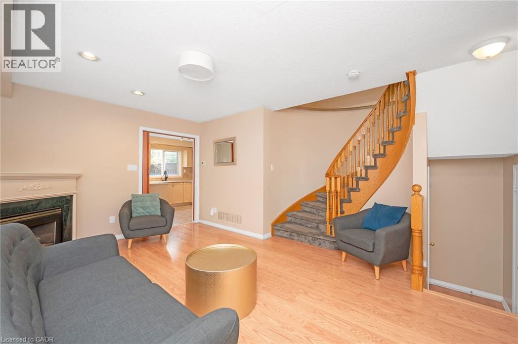 2189 Shorncliffe Boulevard Property Photo 7