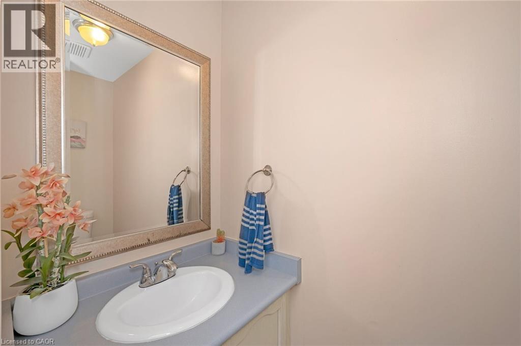 2189 Shorncliffe Boulevard Property Photo 8