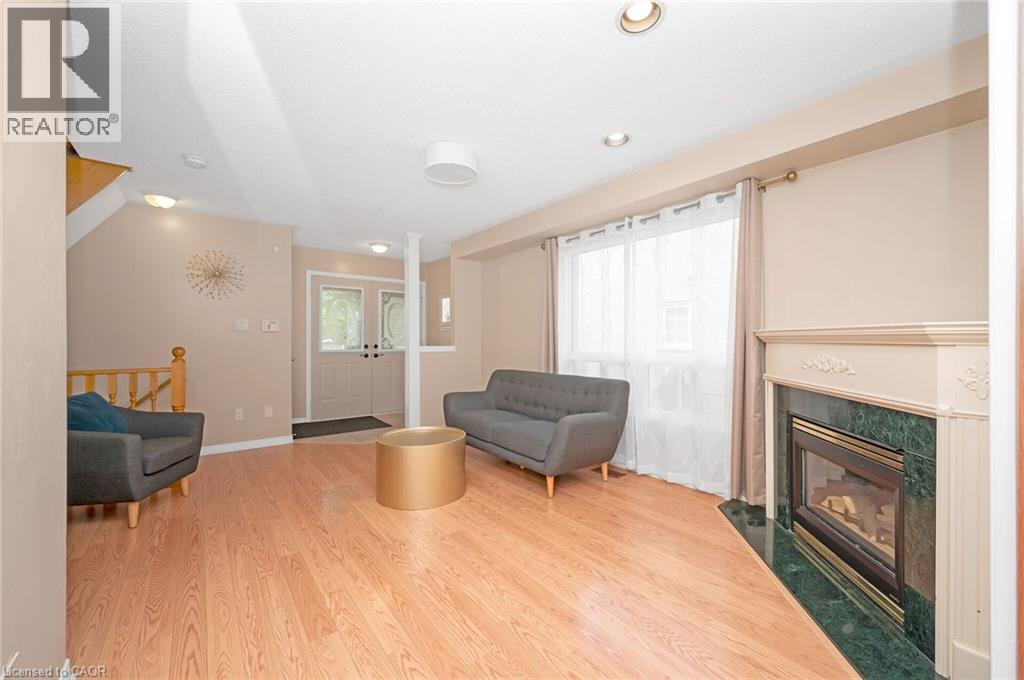 2189 Shorncliffe Boulevard Property Photo 9