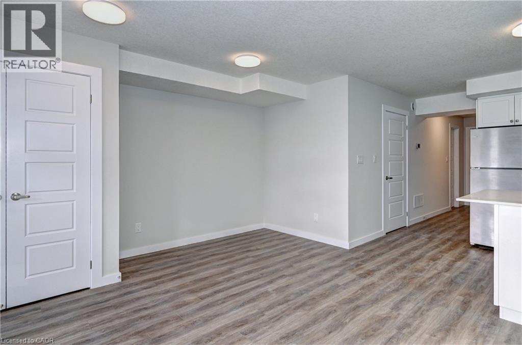 118 Gravel Ridge Trail Unit# E13 Property Photo 2