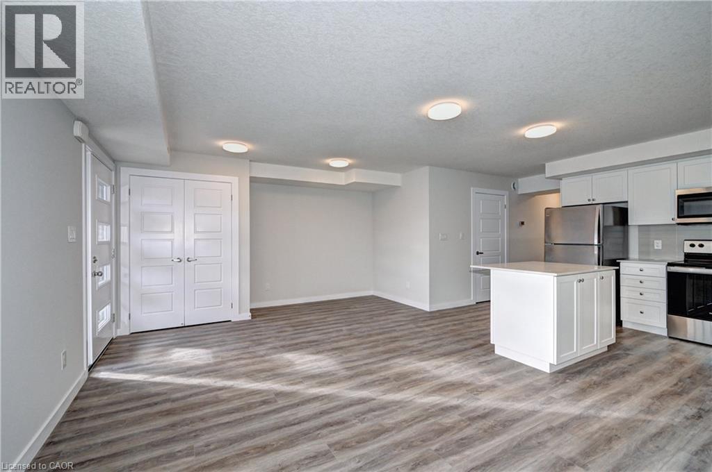 118 Gravel Ridge Trail Unit# E13 Property Photo 8