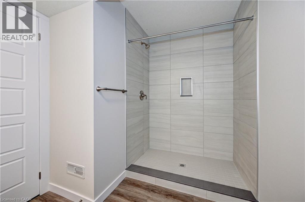 118 Gravel Ridge Trail Unit# E13 Property Photo 15