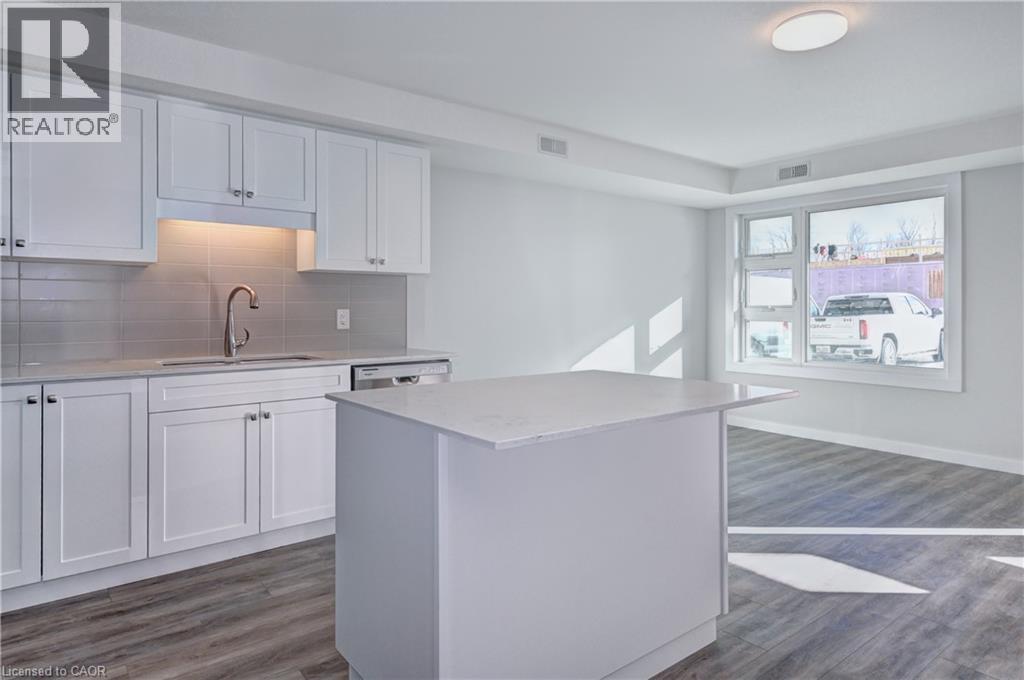 118 Gravel Ridge Trail Unit# E13 Property Photo 16