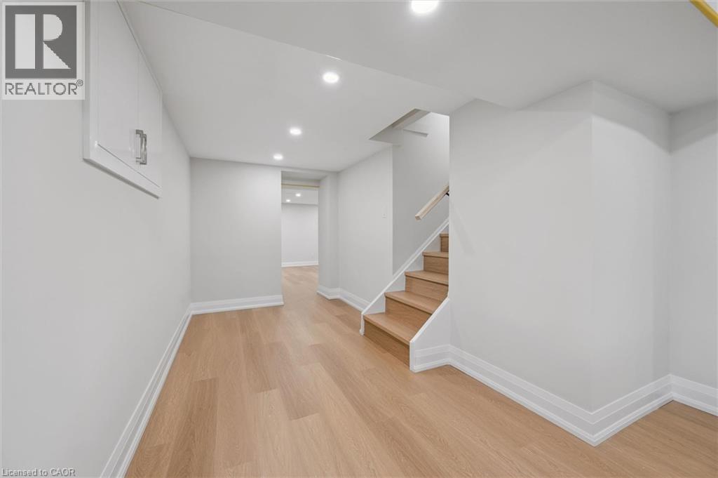651 Dundas Street S Property Photo 16