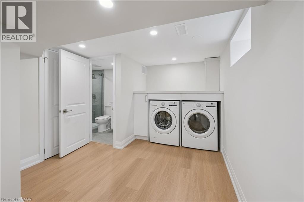 651 Dundas Street S Property Photo 19