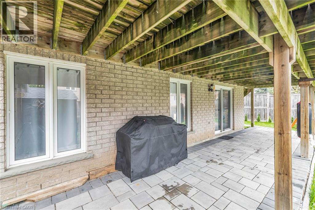 956 Banffshire Court Property Photo 41