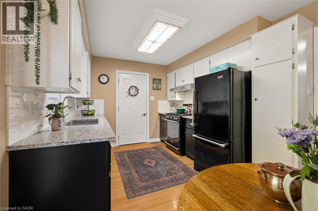 40 Water Street Property Photo 14