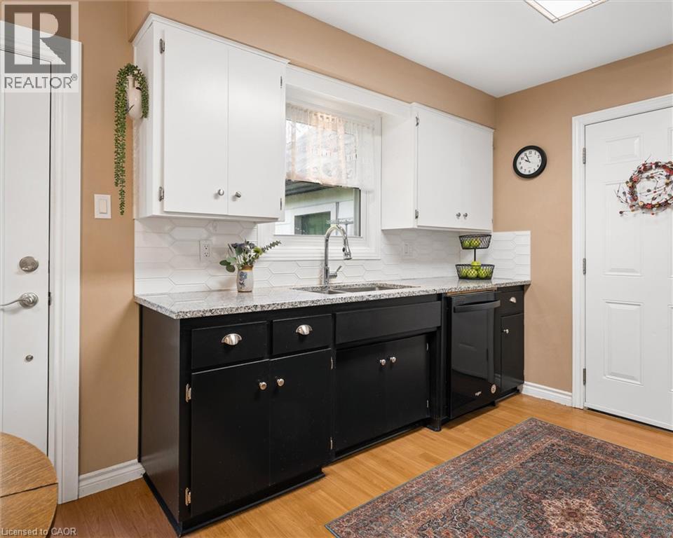 40 Water Street Property Photo 15